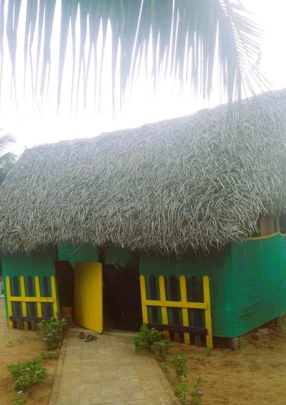 Chan Beach Resort Bahur Exterior photo