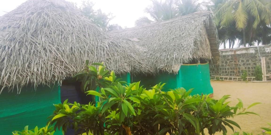 Chan Beach Resort Bahur Exterior photo