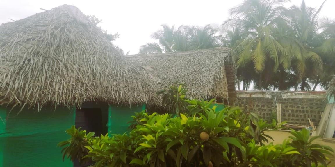 Chan Beach Resort Bahur Exterior photo